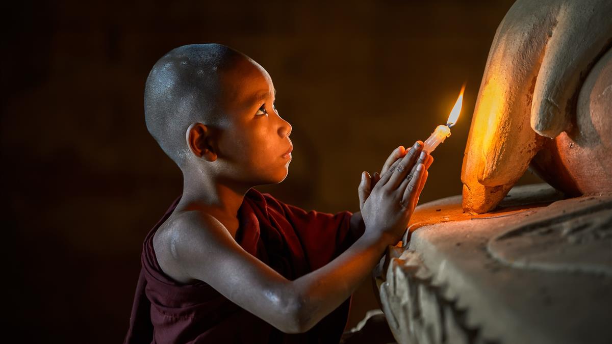 3 tầng ý nghĩa của việc bái Phật, bạn hiểu đến đâu?