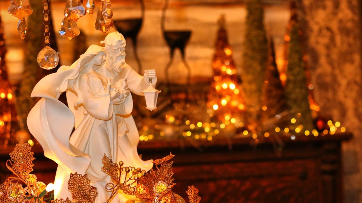 Giáng sinh, Công giáo: Chào mừng mùa giáng sinh với tinh thần thiêng liêng của Công giáo. Hãy cùng đón xem hình ảnh về những ngày giáng sinh tuyết trắng tại các nhà thờ và giáo xứ trên khắp thế giới, đầy sắc màu cầu nguyện và đoàn kết.
