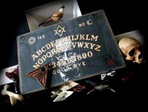 Khoa học vào cuộc giải mã bàn cầu cơ