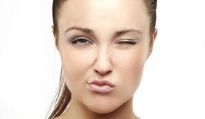 Nhận biết tướng người có tiền của “đội nón ra đi”