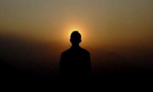 Đi tìm khởi nguồn của khổ đau trong triết lý nhà Phật