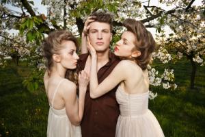 Đo độ trăng hoa của 12 chòm sao nam