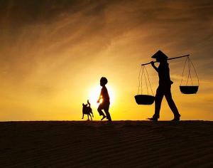 Ai còn mẹ xin đừng làm mẹ khóc