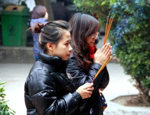 Đầu năm đi chùa cầu duyên như thế nào mới "sở cầu như ý"