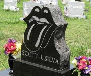 Bia mộ của 12 chòm sao khắc gì