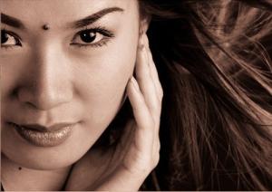 Vị trí nốt ruồi cát lợi trên khuôn mặt nữ giới