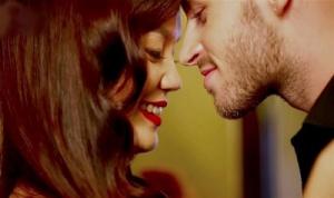 3 cô nàng hoàng đạo phấn khích trước các chàng trai ngoại quốc