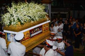 Những kiêng kị trong đám tang để "yên người chết, ổn người sống"