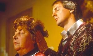 Chữa bệnh bằng tâm linh - siêu năng lực chưa có lời giải