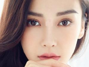 Dấu hiệu ngoại tình trên khuôn mặt nữ giới