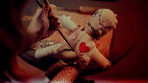 Bí ẩn rợn người: Minh Thuận về "báo mộng" mình bị chơi "bùa ngải"