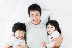 8 điều cha mẹ làm tổn thương con cái sâu sắc