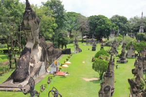 Ghé thăm vườn tượng Phật tại Lào: Như lạc vào tiên cảnh