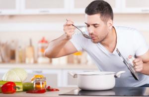 Gặp gỡ 4 chàng trai khóa chặt trái tim bạn gái qua đường… dạ dày