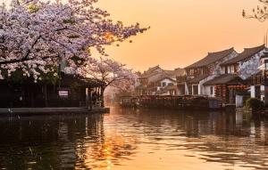 Ngắm cổ trấn có phong thủy độc đáo bậc nhất Trung Quốc