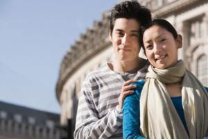 Top 3 chòm sao càng già càng có nhiều "phi công trẻ" bám đuôi