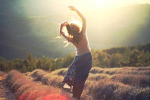 3 chòm sao nữ yêu bản thân một cách điên cuồng