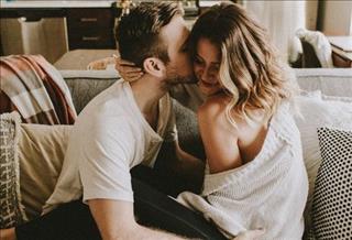 Những cách tuyệt vời nhất phụ nữ có thể làm để bày tỏ yêu thương với nửa còn lại