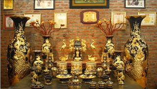 Xem hướng đặt bàn thờ cho người tuổi Tị vượng khí vượng tài