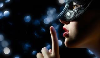 Bóc mẽ những chòm sao nam đào hoa thích yêu trong bóng tối