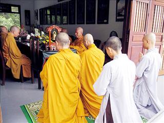 Tại sao có tục cúng tuần cho người chết trong 49 ngày?