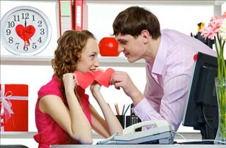 Chàng trai hoàng đạo nào dễ xiêu lòng trước cô nàng đồng nghiệp?