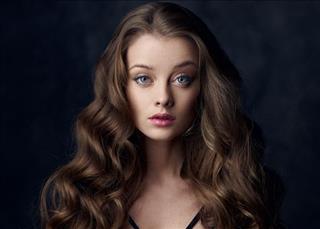 Tính cách tuổi Hợi cung Thiên Bình: Chung tình, sống theo cảm xúc