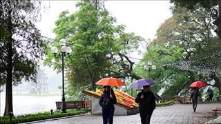 Dự báo thời tiết Hà Nội 8/11: Mưa rào rải rác, trời chuyển lạnh