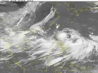 Dự báo thời tiết hôm nay 17/7: Bão giật cấp 10 di chuyển nhanh, cả nước mưa to