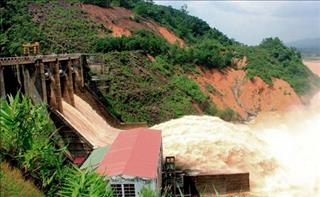 Miền Bắc tiếp tục mưa lớn: Nguy cơ từ hàng nghìn hồ đập đang đầy nước