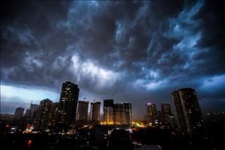 Dự báo thời tiết ngày mai 3/8/2018: Nền nhiệt Bắc Bộ tăng dần, TP. Hồ Chí Minh nắng