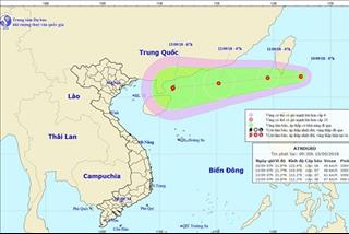 Siêu bão Mangkhut cùng áp thấp nhiệt đới hướng vào Biển Đông