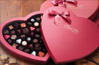 Quà tặng Valentine 2019 khiến 12 cung hoàng đạo thích mê ly