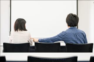 12 cung hoàng đạo nam có thể yêu đơn phương trong bao lâu?
