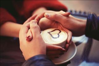 Tình yêu nữ Sư Tử nam Thiên Bình: Ngọn lửa tình âm ỉ nhưng không bao giờ tắt