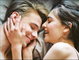 Tình yêu nữ Ma Kết - nam Ma Kết: Bên ngoài lạnh nhưng bên trong cuồng nhiệt