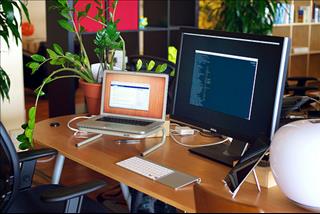 Đặt bàn làm việc theo nguyên lý phong thủy