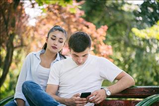 Câu nói hay về ghen tuông cho thấy sức mạnh của nó đáng sợ đến thế nào