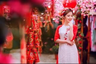 Mùng 1 Tết Canh Tý 2020 mặc màu gì vận đỏ như son, hỷ sự không ngừng