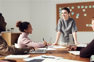 Tử vi hôm nay 14/12/2020 về sự nghiệp của 12 con giáp: Ai gặt hái thành công?