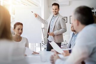 Nghiêm khắc nhưng vô cùng tâm lý, vị sếp thuộc các chòm sao này luôn được lòng nhân viên cấp dưới
