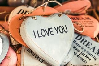 Phong cách yêu của 12 con giáp: Cuồng nhiệt si mê hay bình yên giản dị?