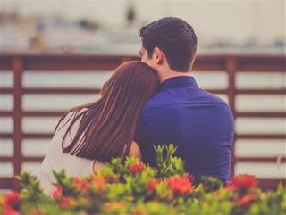 Tình yêu nữ Kim Ngưu nam Song Ngư: Yên bình và rất mộng mơ