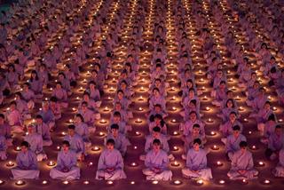 Những sai lầm khi cầu nguyện Phật khiến ta mãi nghèo, mãi khổ dù chăm chỉ lên chùa cầu khấn