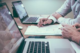 Tử vi hôm nay 18/6/2020 về sự nghiệp của 12 con giáp: Thành công về tay ai?