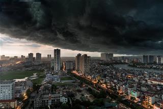 Miền Bắc có mưa dông diện rộng sau nhiều ngày nắng nóng kinh hoàng