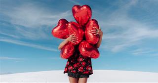 Tử vi hôm nay 8/8/2020 về tình yêu của 12 con giáp: Tình đầy tim ai?