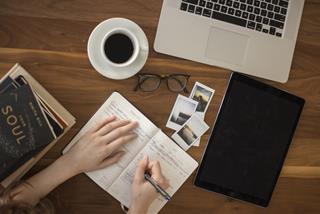 Tử vi hôm nay 25/1/2021 về sự nghiệp của 12 con giáp: Ai được quý nhân chỉ đường?