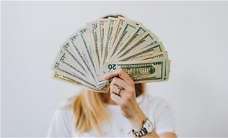 Tử vi hôm nay 7/2/2021 về tài lộc của 12 con giáp: Ai tiền nhiều không đếm xuể