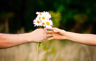 Tử vi hôm nay 26/10/2021 về tình yêu của 12 con giáp: Ai hân hoan với tình cảm chớm nở